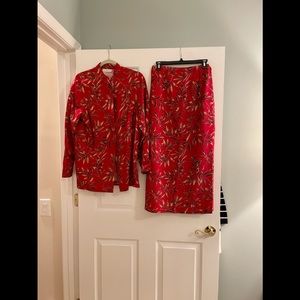 Valerie Stevens Pure Silk Size M Wrap Skirt & Top. Skirt can be cut shorter.
